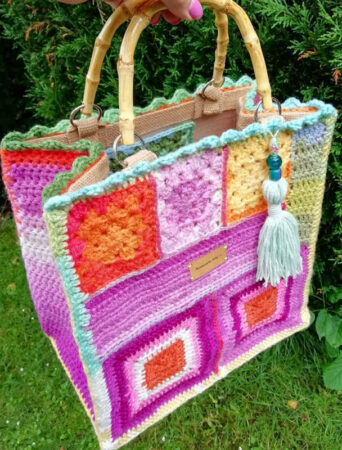 43 Amazing Granny Square Crochet Bag Design Ideas